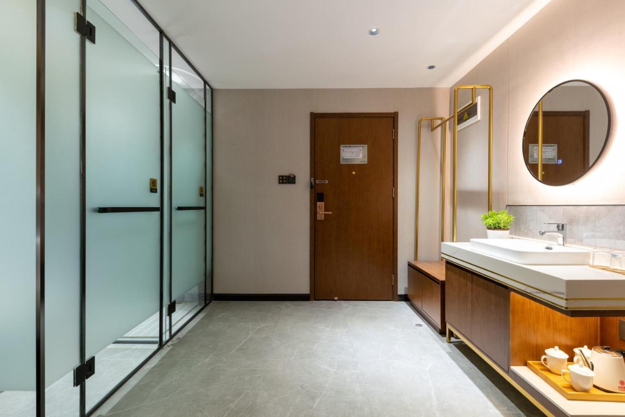 Beijing Tangfu Hotel - Located In The City Center Adjacent To The Subway Station Close To Nanluoguxiang Gulou Lama Temple Tiananmen Square Forbidden City Temple Of Heaven Providing Laundry Car Rental And Ticketing Services Ngoại thất bức ảnh