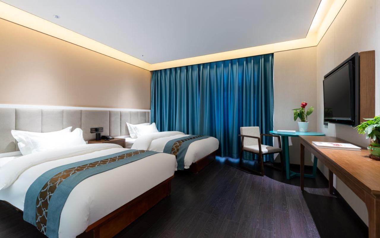 Beijing Tangfu Hotel - Located In The City Center Adjacent To The Subway Station Close To Nanluoguxiang Gulou Lama Temple Tiananmen Square Forbidden City Temple Of Heaven Providing Laundry Car Rental And Ticketing Services Ngoại thất bức ảnh