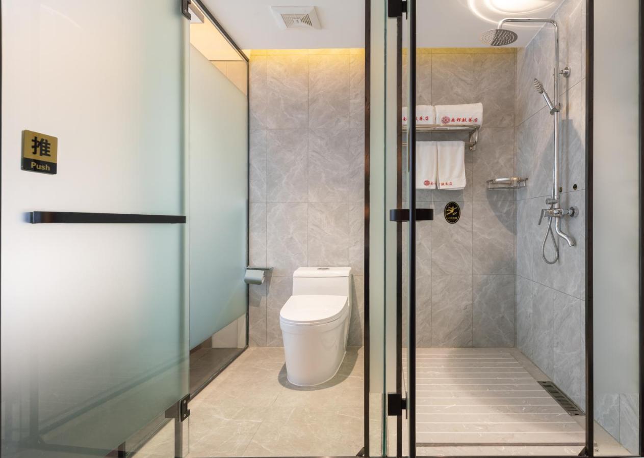 Beijing Tangfu Hotel - Located In The City Center Adjacent To The Subway Station Close To Nanluoguxiang Gulou Lama Temple Tiananmen Square Forbidden City Temple Of Heaven Providing Laundry Car Rental And Ticketing Services Ngoại thất bức ảnh