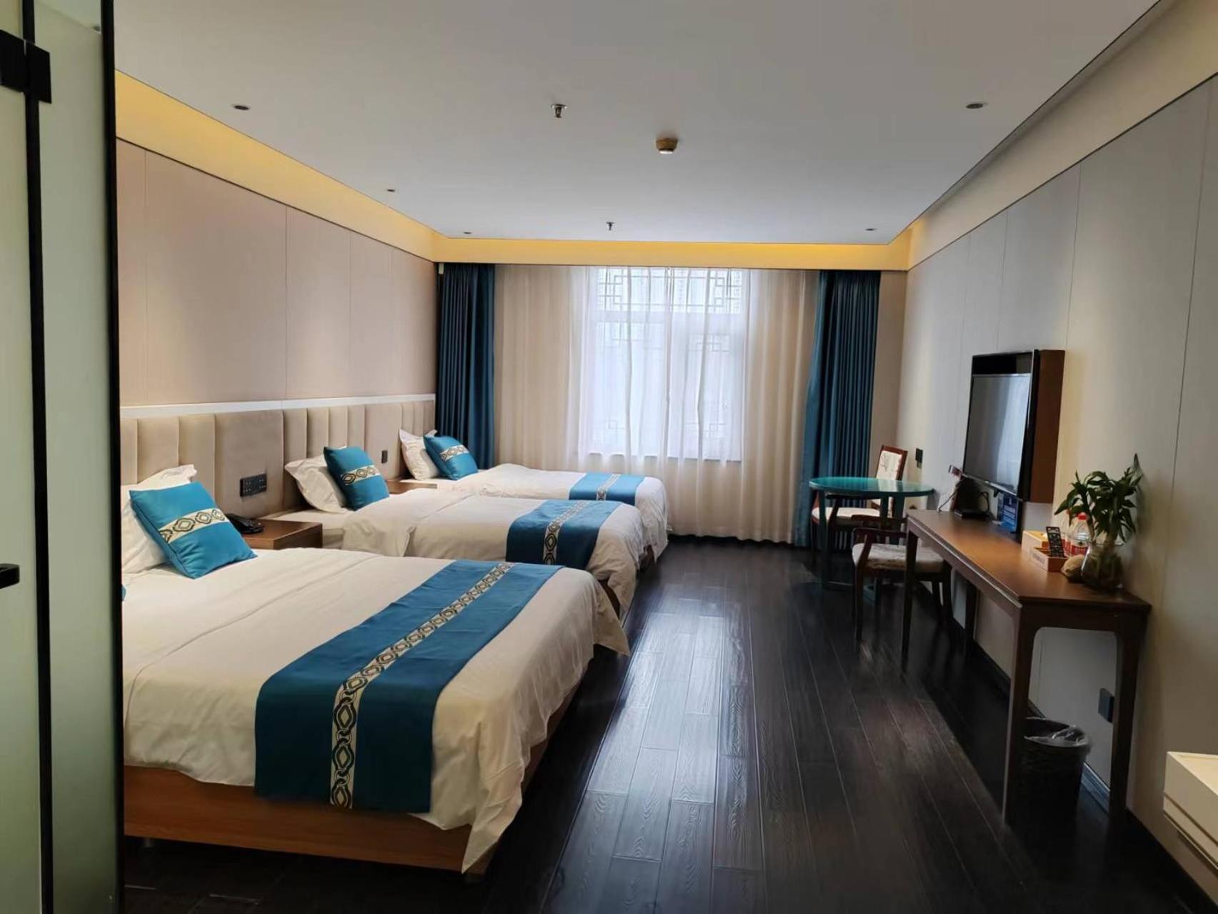 Beijing Tangfu Hotel - Located In The City Center Adjacent To The Subway Station Close To Nanluoguxiang Gulou Lama Temple Tiananmen Square Forbidden City Temple Of Heaven Providing Laundry Car Rental And Ticketing Services Ngoại thất bức ảnh